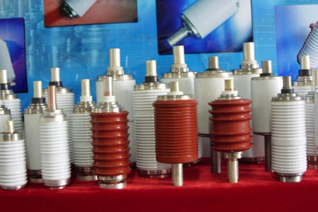 如何判斷真空斷路器中的真空滅弧室需要更換?